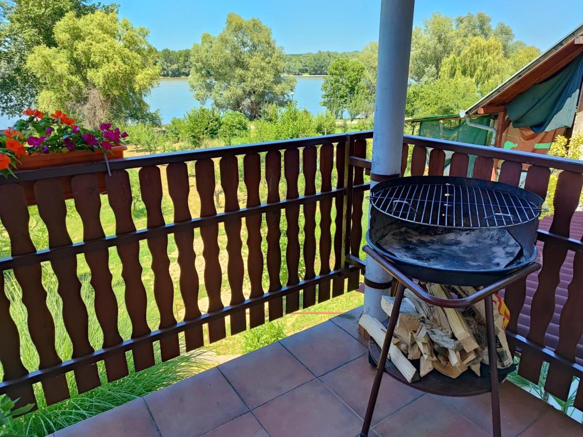 Apartman Dunav Aljmas Bagian luar foto